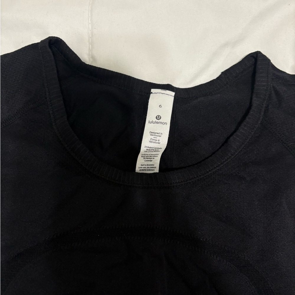 Lululemon Black Swiftly Tech Short-Sleeve - Picture 4 of 4